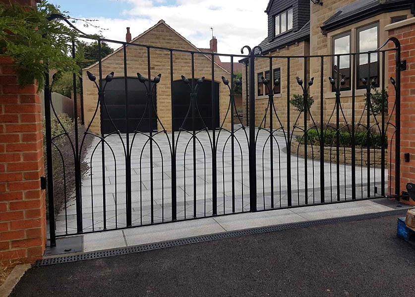 Gates & Fencing - Strong, Stylish & Low Maintenance